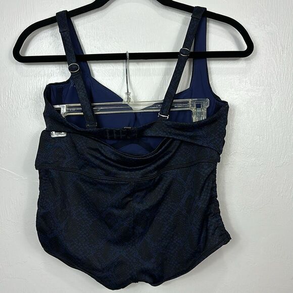 Athleta Snake Print Dress Blue 2 Piece Set Bra And Scrunch Shorts - Picture 4 of 11